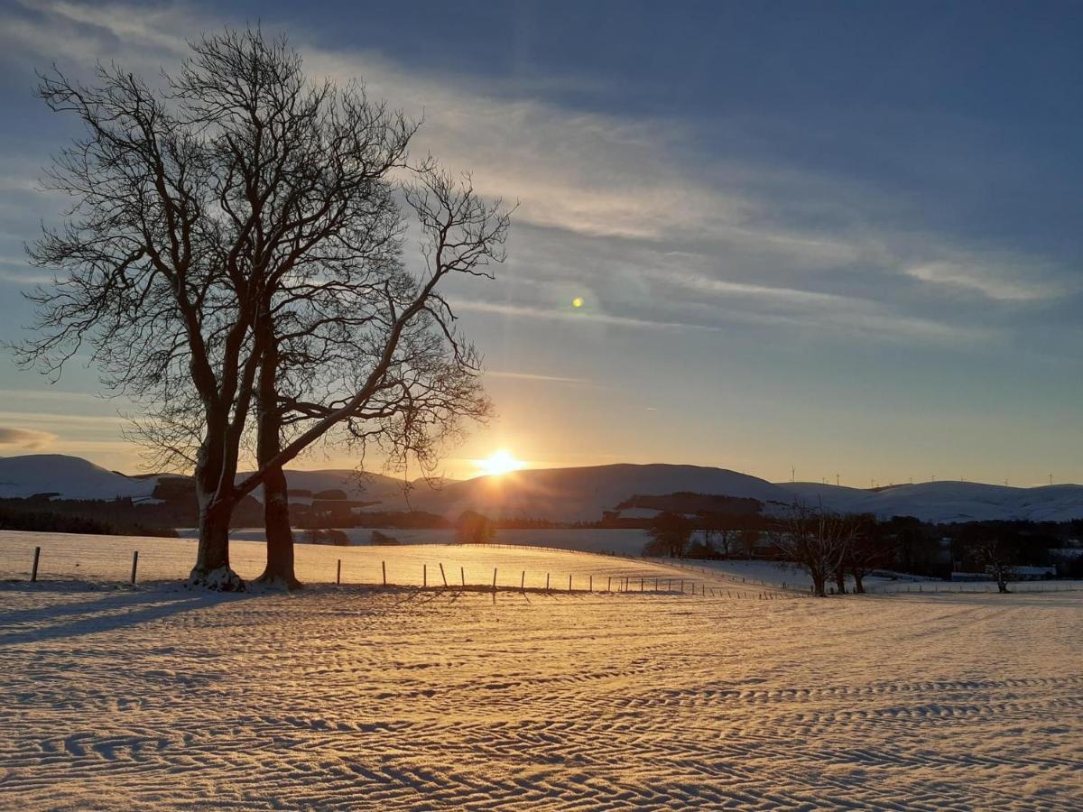 The Granary At Tinto Retreats, Biggar Is A Gorgeous 3 Bedroom Stone Cottage Wiston  Kültér fotó