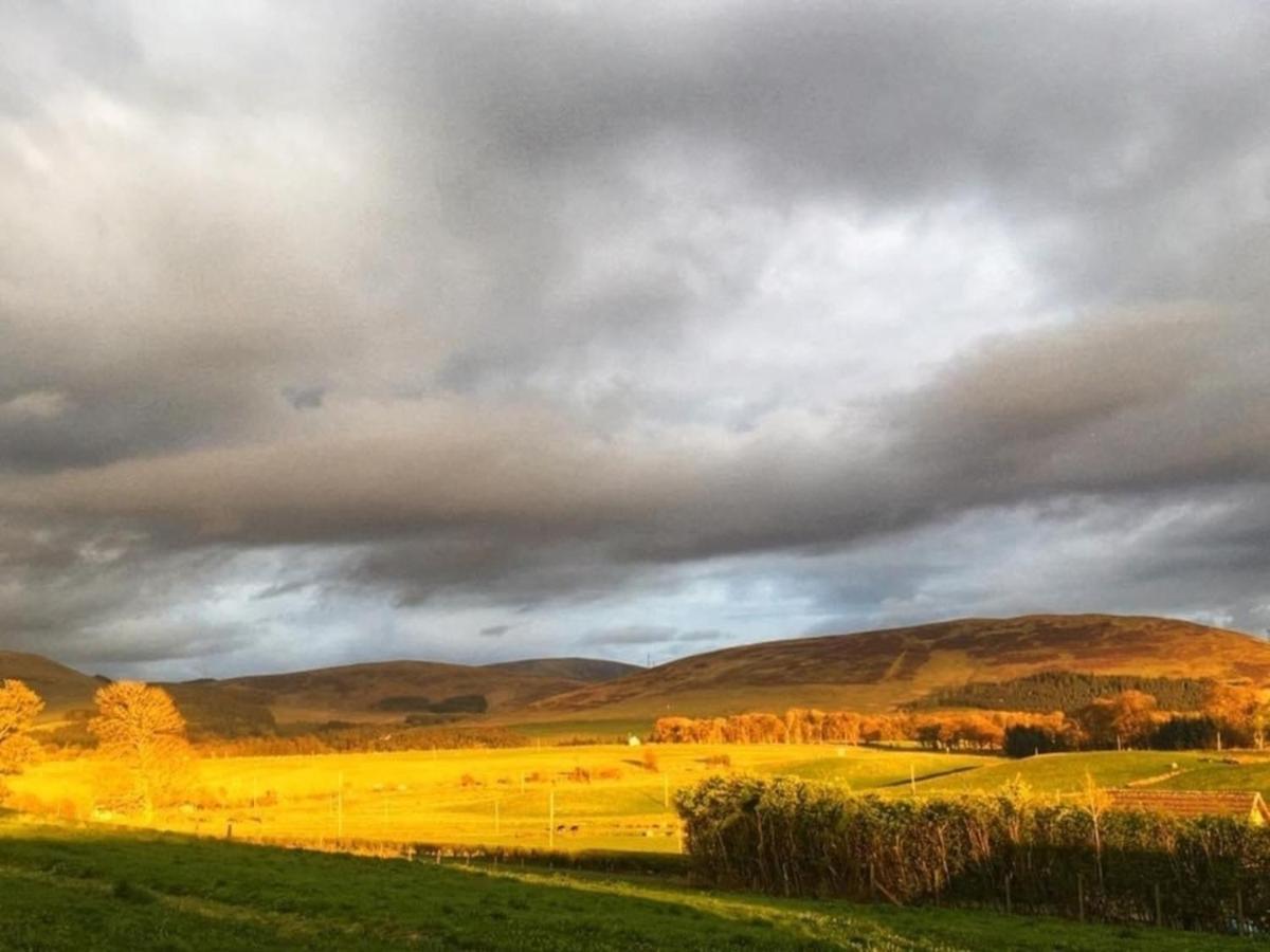 The Granary At Tinto Retreats, Biggar Is A Gorgeous 3 Bedroom Stone Cottage Wiston  Kültér fotó