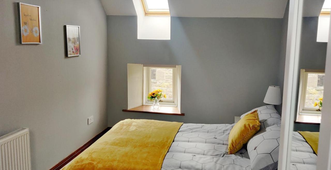 The Granary At Tinto Retreats, Biggar Is A Gorgeous 3 Bedroom Stone Cottage Wiston  Kültér fotó