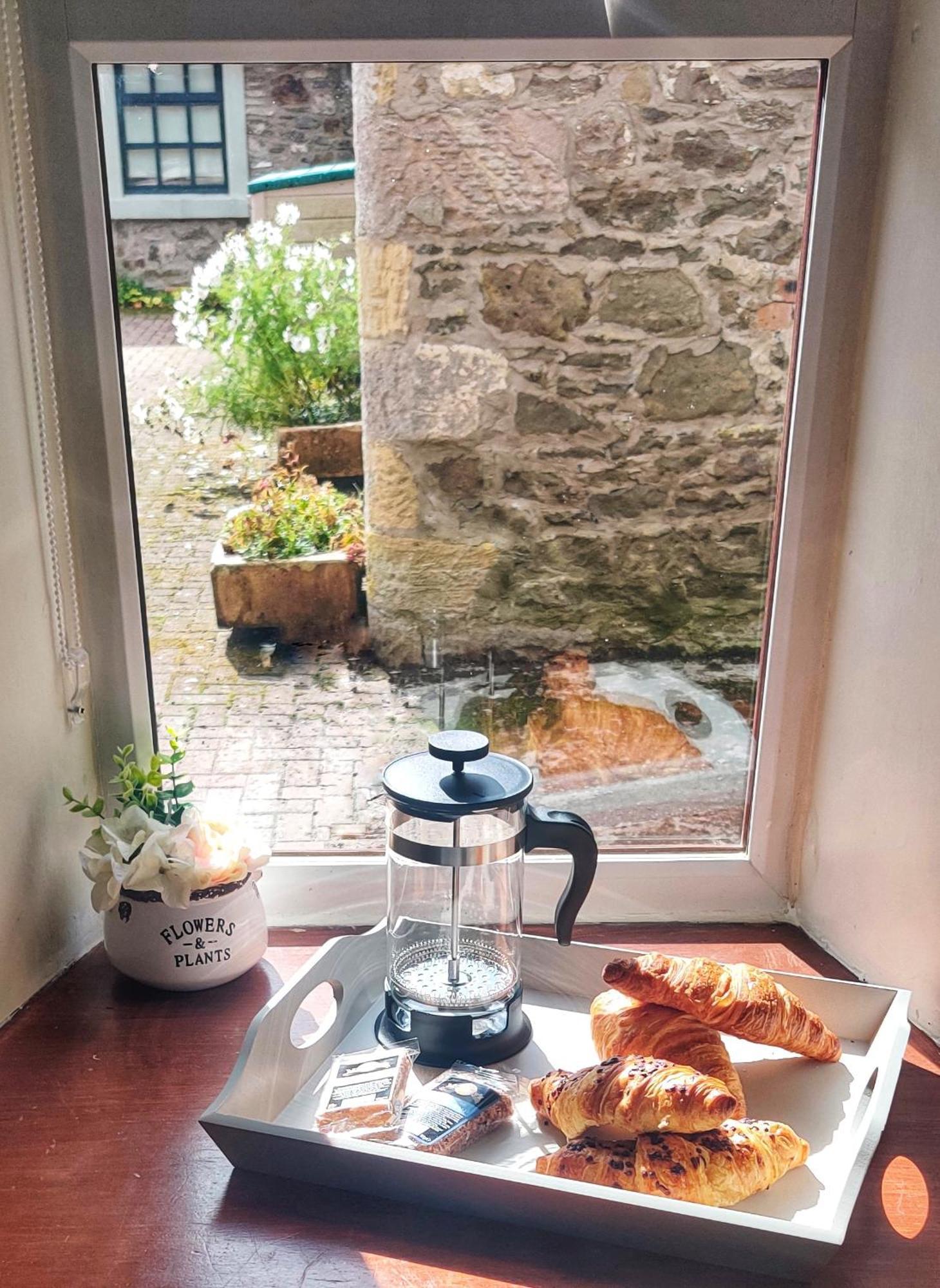 The Granary At Tinto Retreats, Biggar Is A Gorgeous 3 Bedroom Stone Cottage Wiston  Kültér fotó